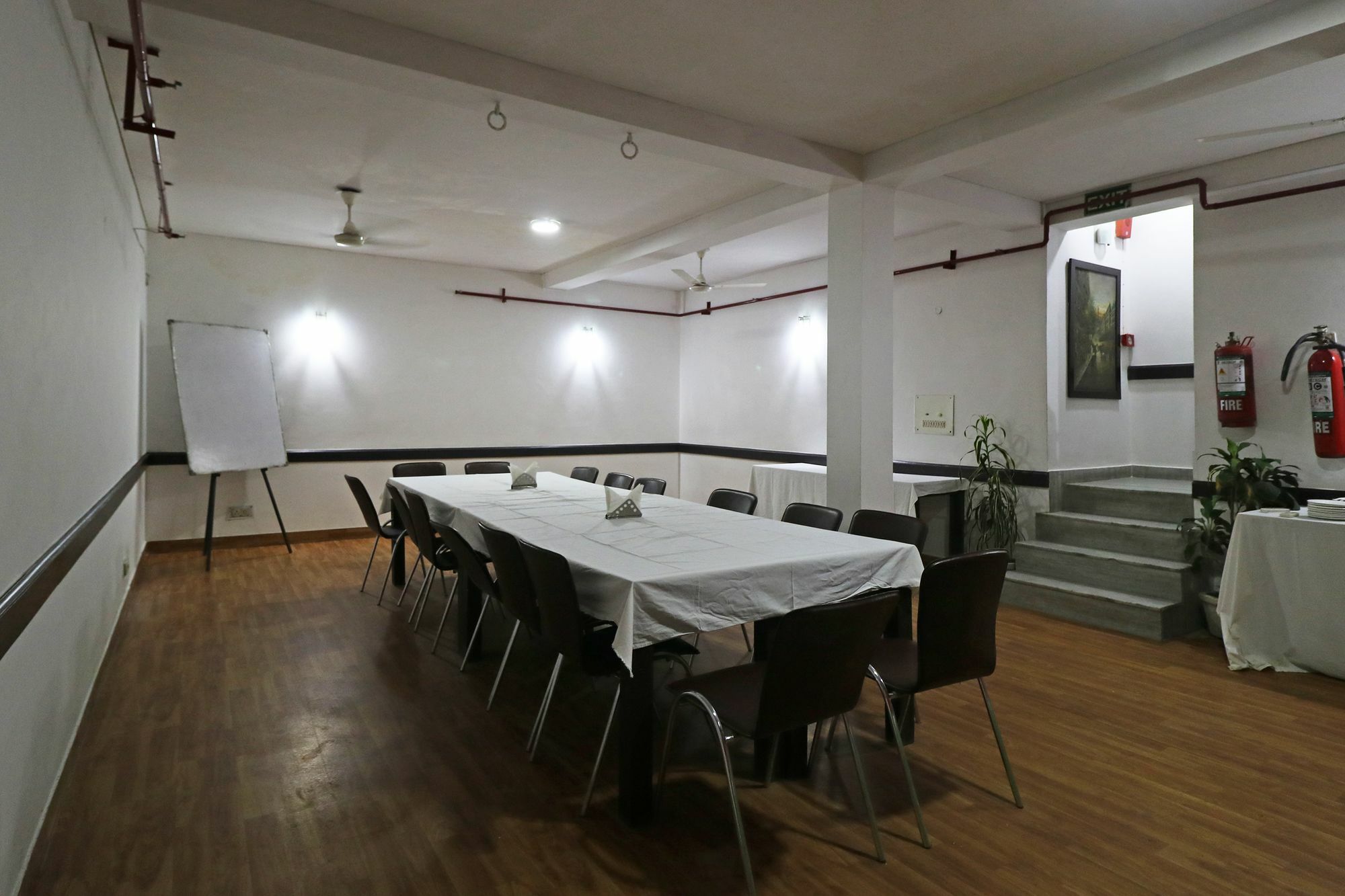 Hotel Chalet New Delhi Exterior photo