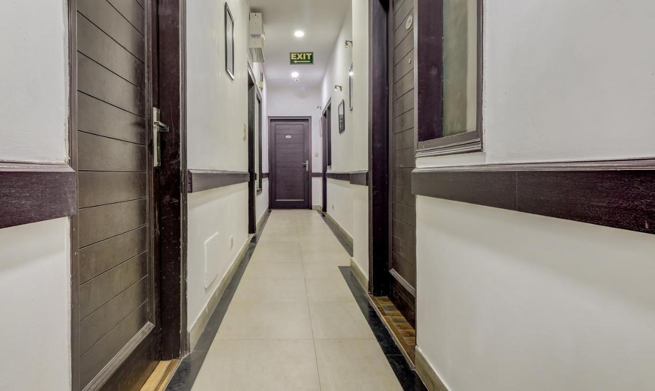 Hotel Chalet New Delhi Exterior photo